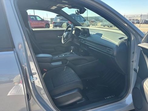 Certified 2024 Honda HR-V Sport image 9