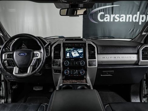 Used 2019 Ford F250 Lariat w/ Lariat Ultimate Package AWD/4WD image 15