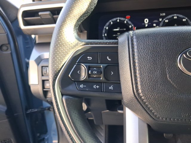 Used 2025 Toyota 4Runner TRD Off-Road AWD/4WD image 17