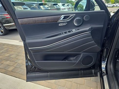Used 2025 Genesis GV80 2.5T Advanced image 13