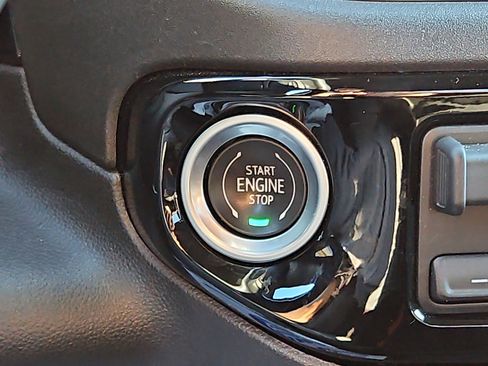 Certified 2022 Chevrolet Silverado 1500 LT w/ Z71 Off-Road Package image 22