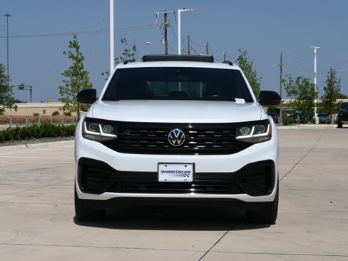 Used 2023 Volkswagen Atlas Cross Sport SEL R-Line AWD/4WD image 3