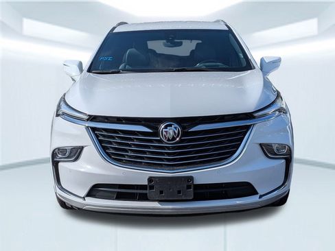 Used 2024 Buick Enclave Premium image 2