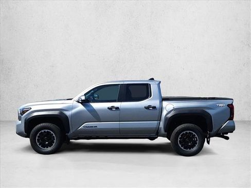 Certified 2024 Toyota Tacoma TRD Off-Road w/ TRD Off Road Upgrade Package AWD/4WD image 9