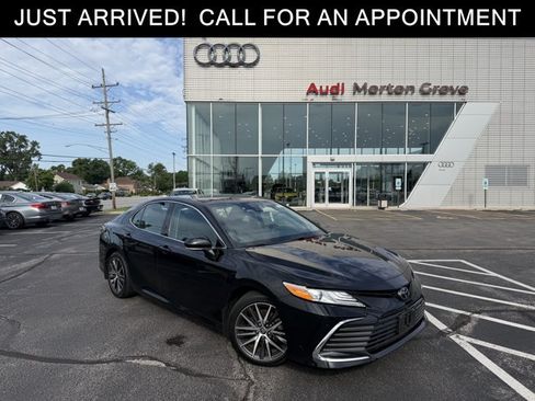 Used 2024 Toyota Camry XLE w/ Navigation Package AWD/4WD image 1