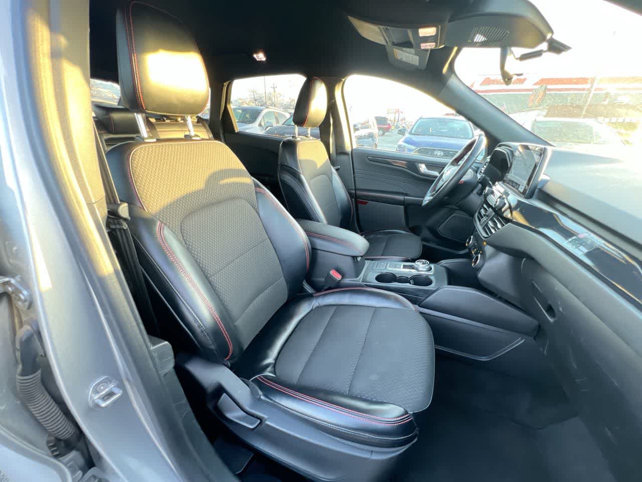Used 2024 Ford Escape ST-Line AWD/4WD image 28