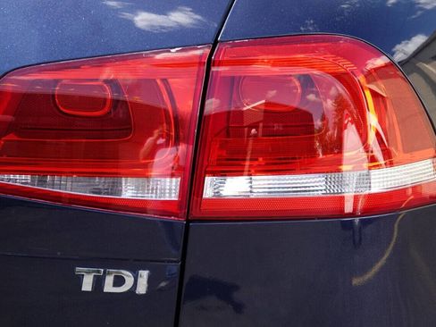 Used 2012 Volkswagen Touareg Sport AWD/4WD image 25