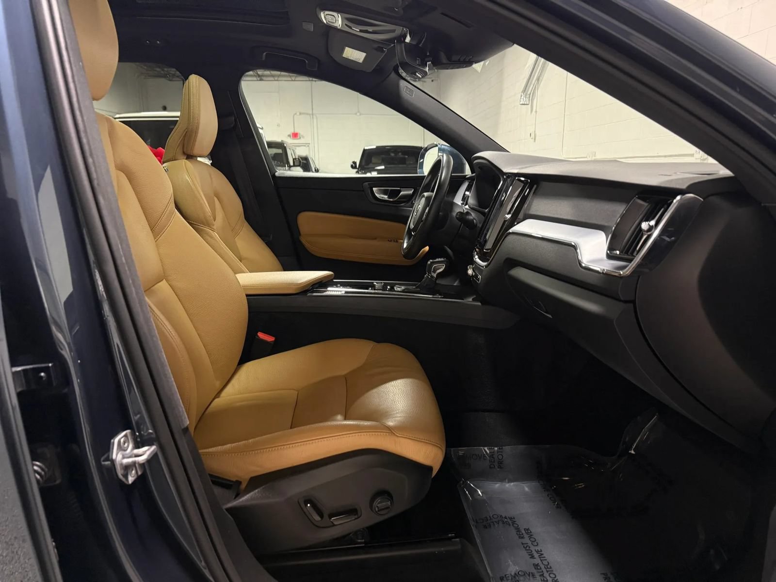 Used 2020 Volvo XC60 T5 Momentum AWD/4WD image 82
