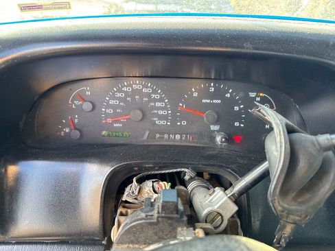 Used 2003 Ford F350 XL image 10