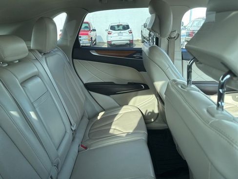 Used 2019 Lincoln MKC Select w/ Select Plus Package image 16