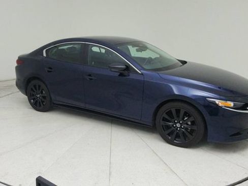 Used 2024 MAZDA MAZDA3 s FWD image 3