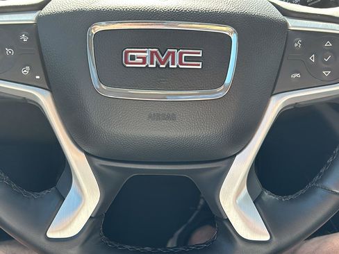 Certified 2023 GMC Acadia SLT w/ Technology Package FWD image 28