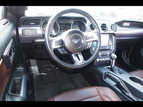 Used 2016 Ford Mustang GT image 14