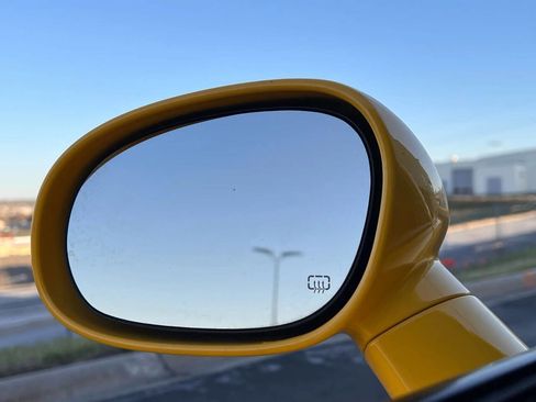 Used 2019 Dodge Challenger R/T image 18