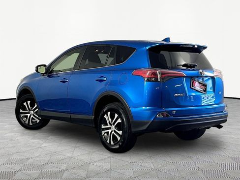 Used 2018 Toyota RAV4 LE w/ All Weather Liner Package FWD image 4