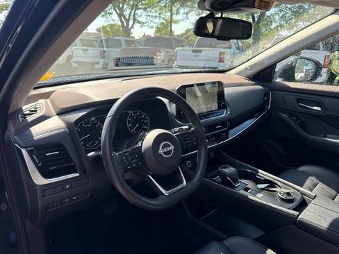 Used 2023 Nissan Rogue SL w/ SL Premium Package AWD/4WD image 9