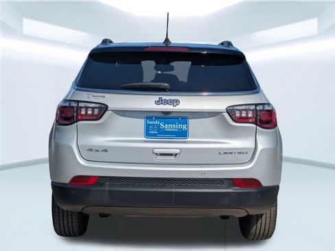 Used 2025 Jeep Compass Limited AWD/4WD image 5