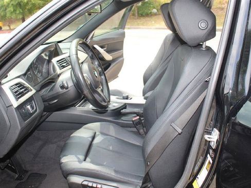 Used 2014 BMW 320i Sedan image 12