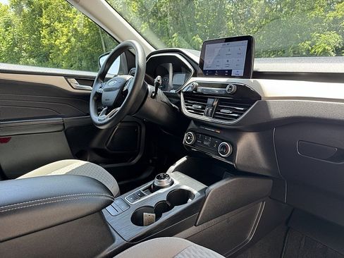 Used 2021 Ford Escape SE w/ SE Sport Appearance Package AWD/4WD image 11