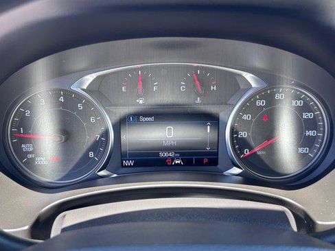 Used 2024 GMC Terrain SLE FWD image 25