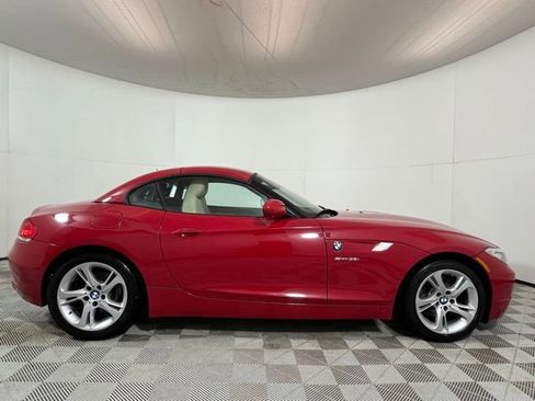 Used 2010 BMW Z4 sDrive35i image 16