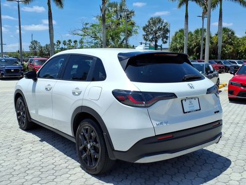 Used 2025 Honda HR-V Sport image 12