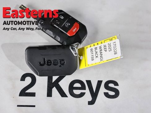 Used 2025 Jeep Wrangler Unlimited Sahara AWD/4WD image 25
