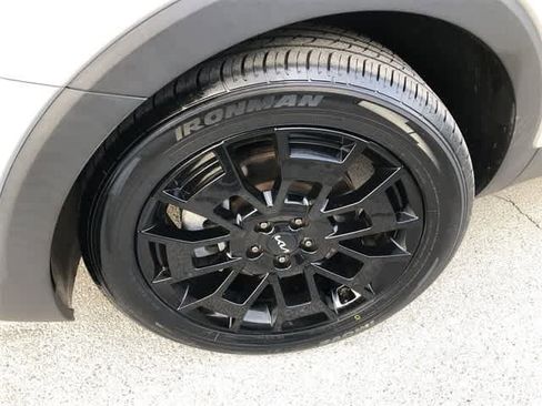 Used 2022 Kia Telluride SX w/ Nightfall Edition Package image 10