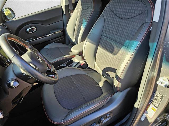 Used 2018 Kia Soul ! w/ Tech Package FWD image 22