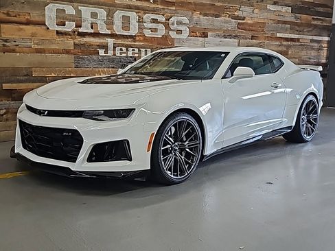 Used 2023 Chevrolet Camaro ZL1 image 2