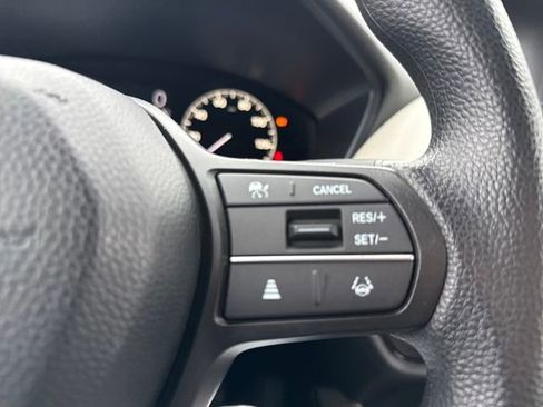 Used 2024 Honda HR-V LX image 25