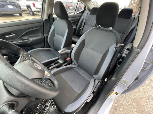 Used 2025 Nissan Versa SV image 35