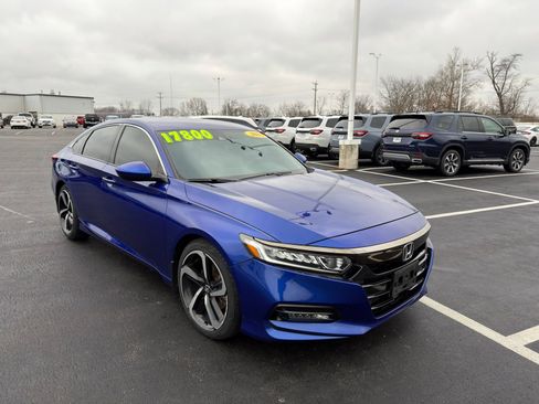 Used 2018 Honda Accord Sport image 8