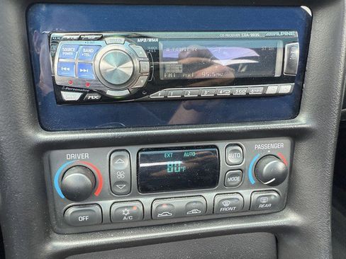 Used 1999 Chevrolet Corvette 2LT w/ Performance Handling Pkg image 29