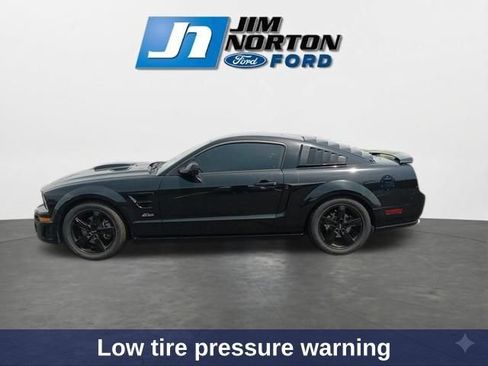 Used 2007 Ford Mustang GT RWD image 6
