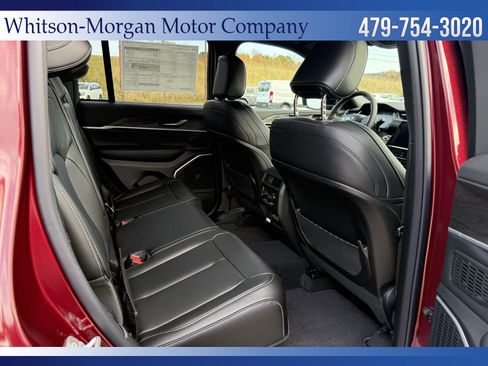 New 2025 Jeep Grand Cherokee Limited image 17