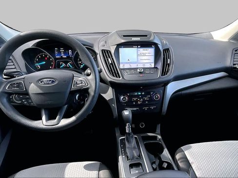 Used 2017 Ford Escape SE w/ Equipment Group 201A FWD image 15