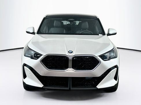 Used 2026 BMW X2 xDrive28i w/ Convenience Package AWD/4WD image 2
