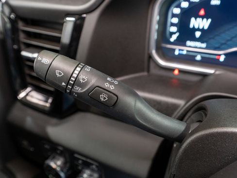 Used 2024 GMC Sierra 1500 AT4 w/ Technology Package image 33