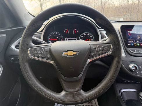 Used 2023 Chevrolet Malibu LT image 17