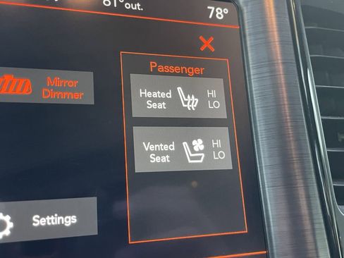 Used 2018 Dodge Challenger SXT Plus image 23