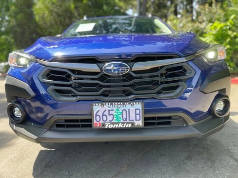 Used 2025 Subaru Crosstrek 2.0i Premium w/ Crosstrek Mirror Package AWD/4WD image 6