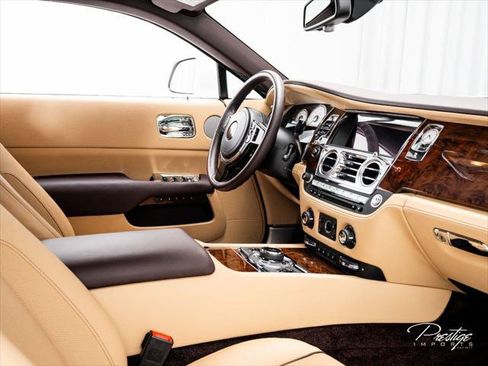 Used 2020 Rolls-Royce Wraith RWD image 39