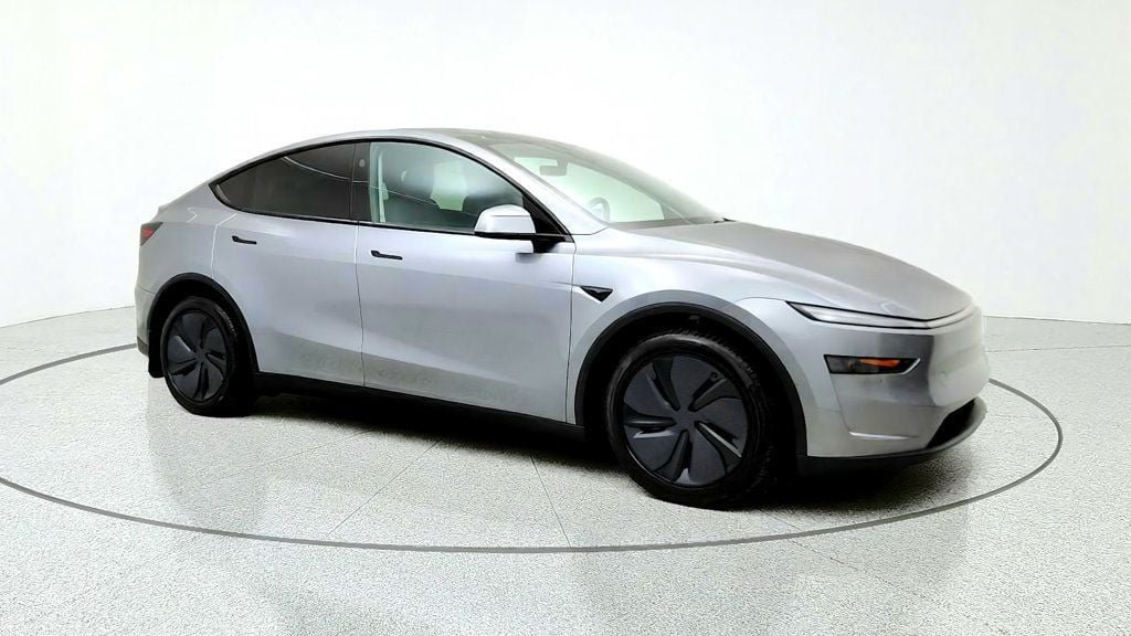 Used 2026 Tesla Model Y Long Range AWD/4WD image 3