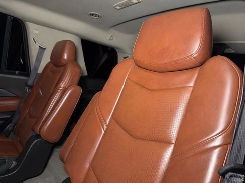 Used 2015 Cadillac Escalade Premium AWD/4WD image 21