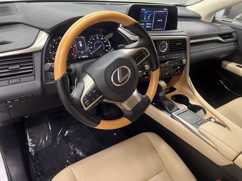 Certified 2022 Lexus RX 350L Premium w/ Premium Package AWD/4WD image 16