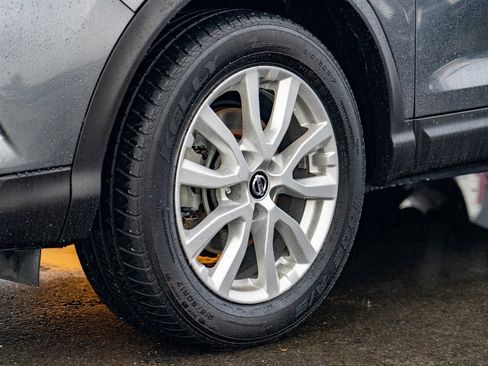 Used 2021 Nissan Rogue Sport S image 8