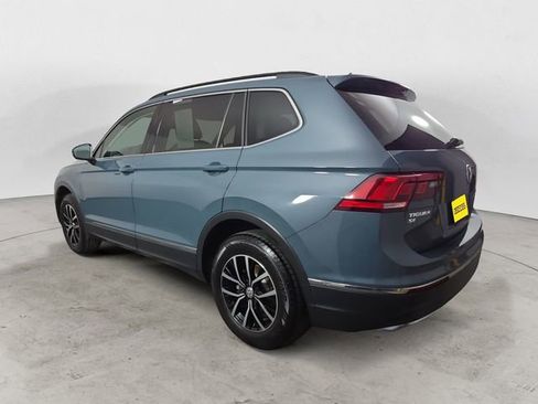 Used 2021 Volkswagen Tiguan SE image 3