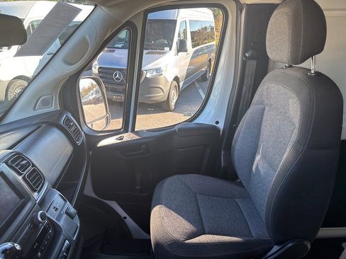 Used 2023 RAM ProMaster 2500 image 44