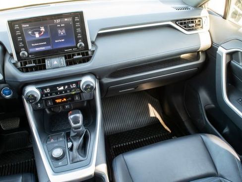 Used 2019 Toyota RAV4 XSE image 24